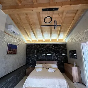 Apartament Testa House, Katania