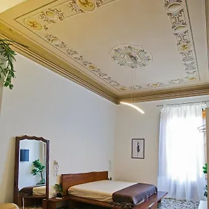 Apartament Tiritu, Katania